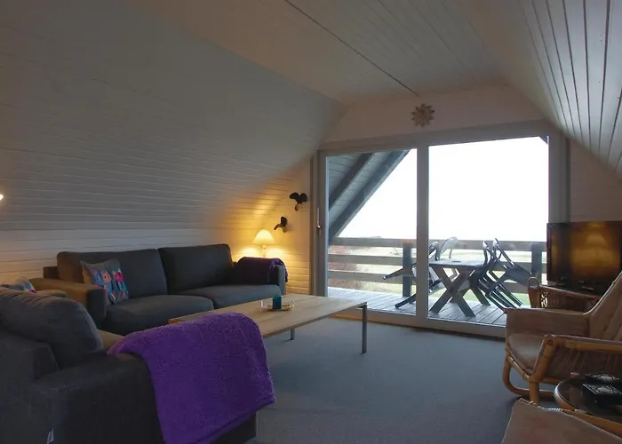 Three-bedroom In Nyaraló *